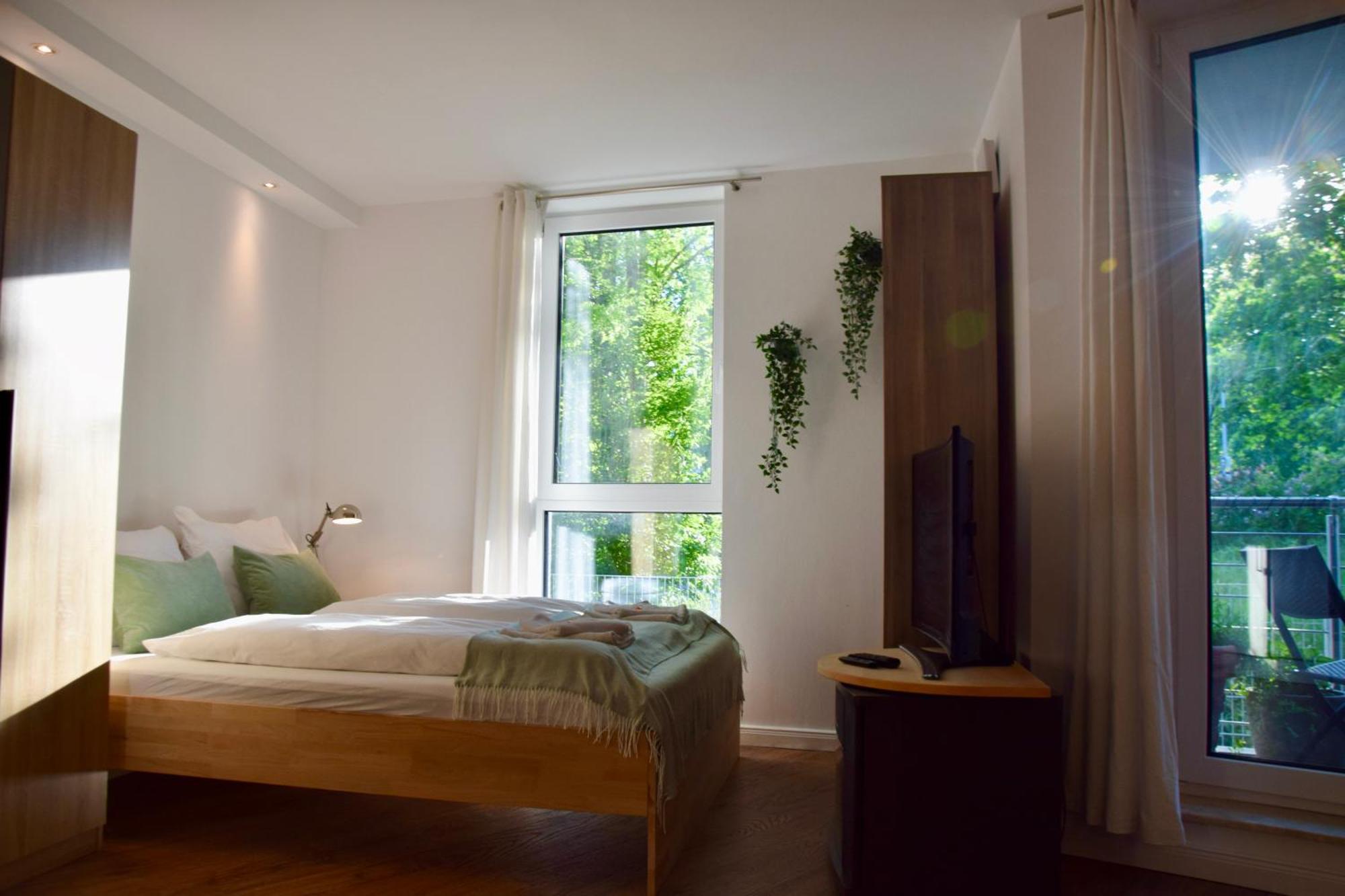 Stilvolle Wohnung Mit Balkon & Parkplatz Ρόστοκ Εξωτερικό φωτογραφία