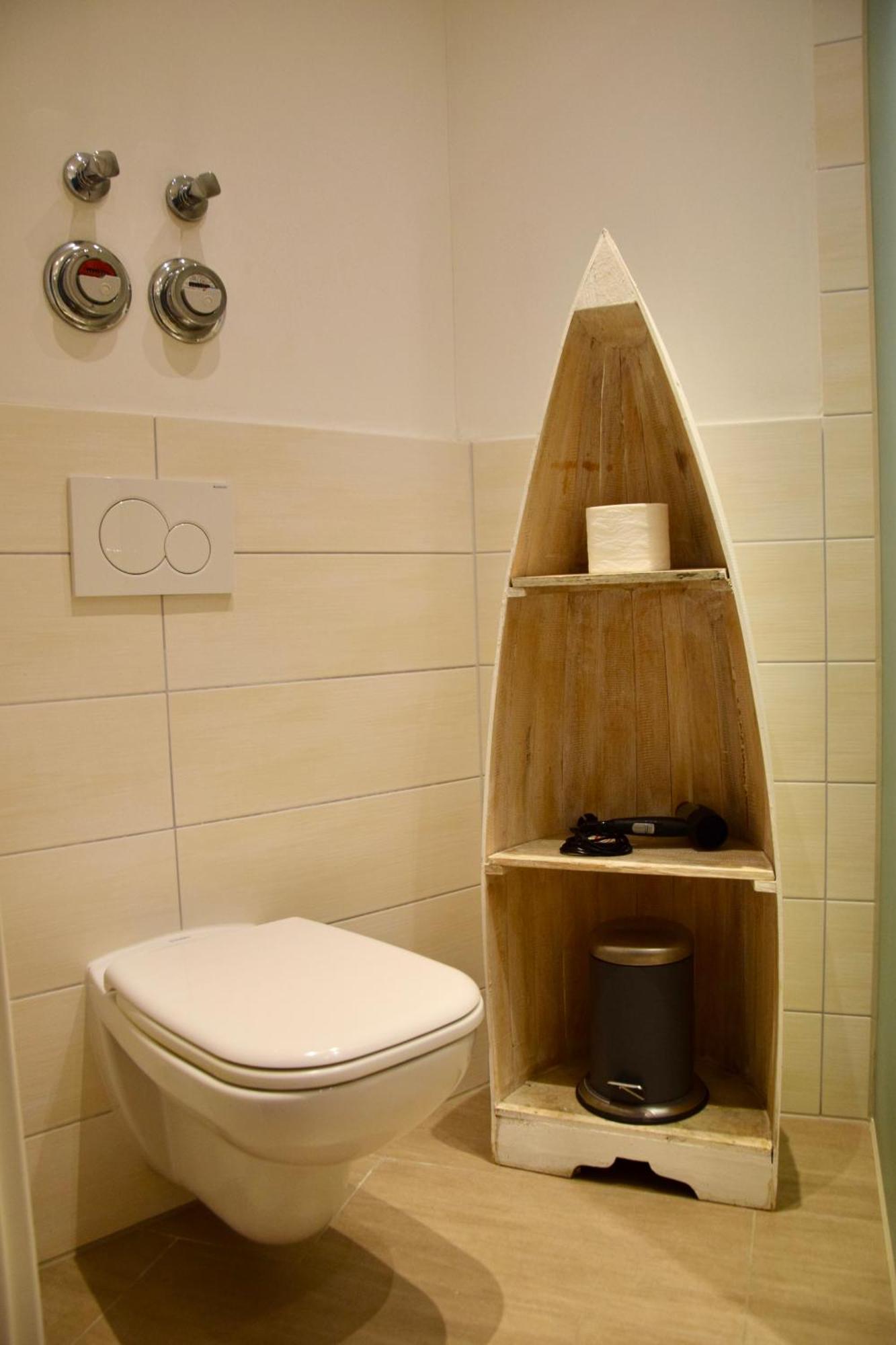 Stilvolle Wohnung Mit Balkon & Parkplatz Ρόστοκ Εξωτερικό φωτογραφία